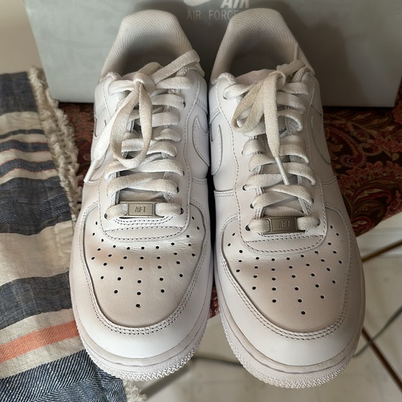 Nike Women's Air Force 1 ‘07 white SZ 9 - Picture 2 of 12